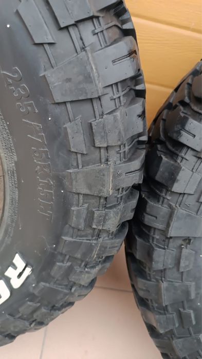 Гуми за кал  235 75 15