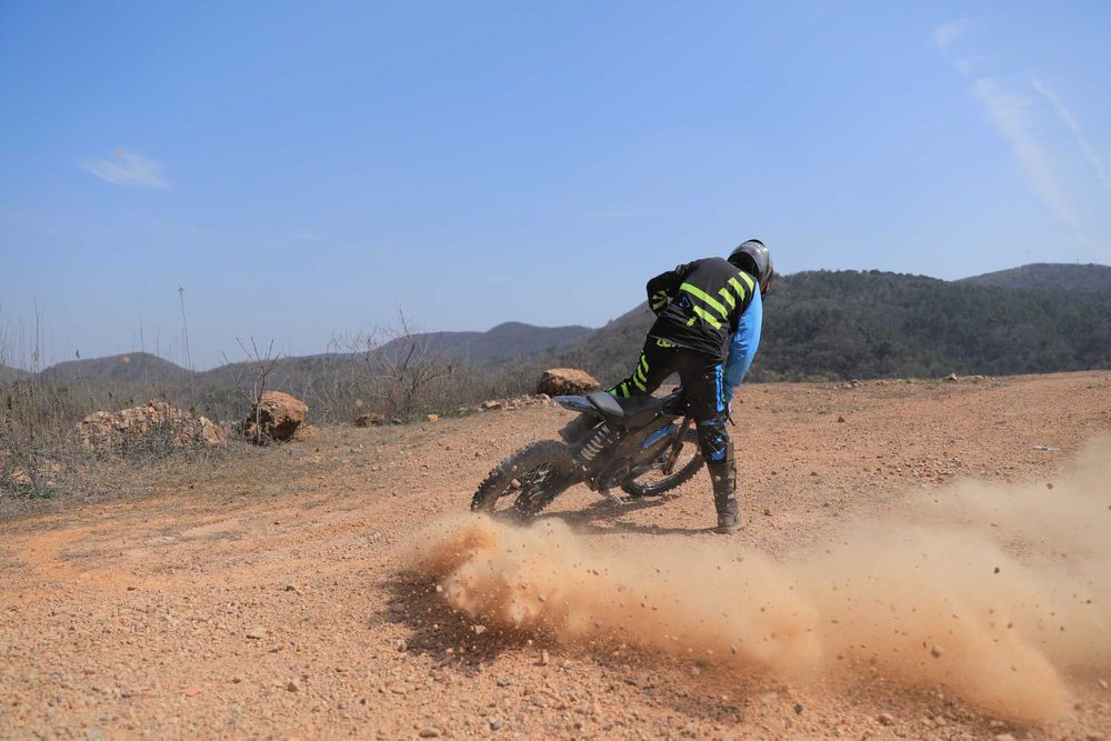 Електрически мотоциклет - кросов мотор - VMOTO - OFF-R