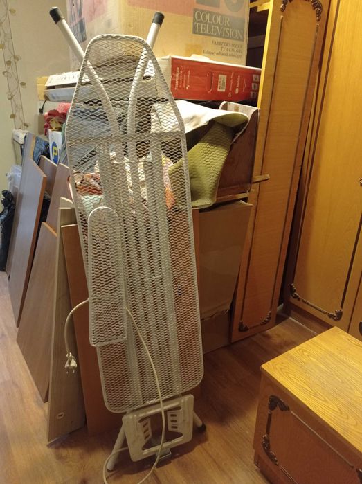 Дъска за гладене с контакт