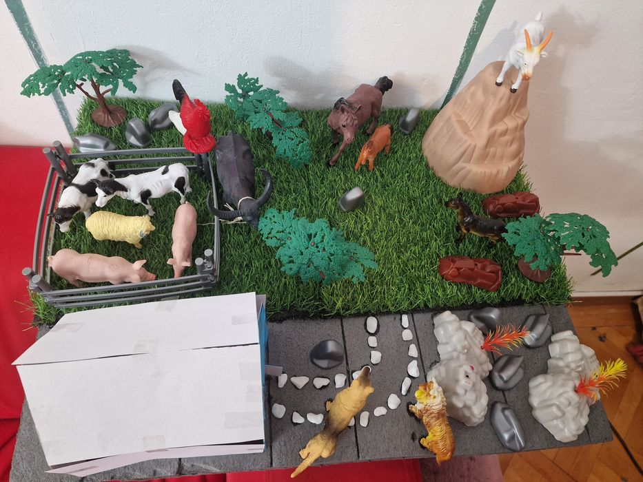 Figurine din plastic animale domestice și decor