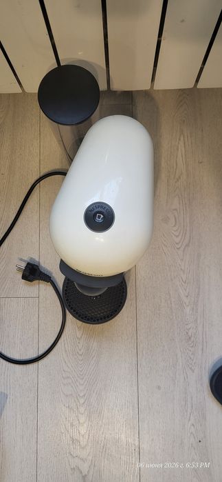Кофемашина Nespresso vertuo plus