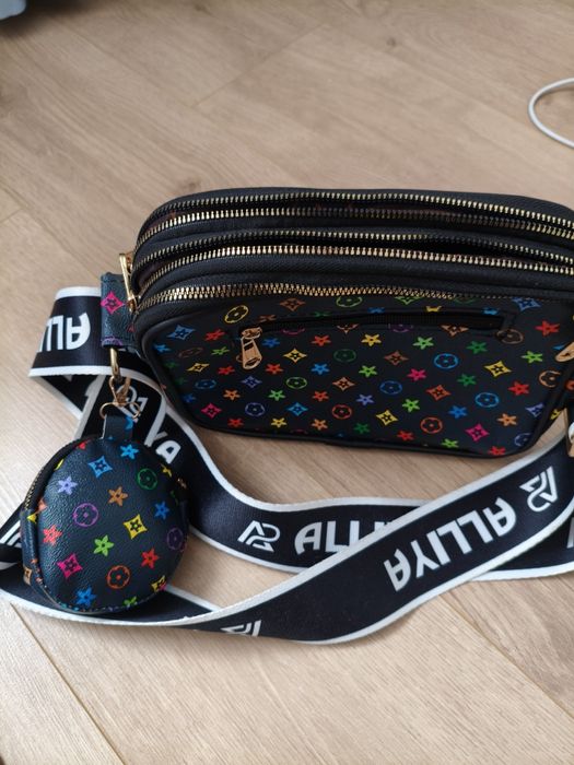 Продам сумку через плечо