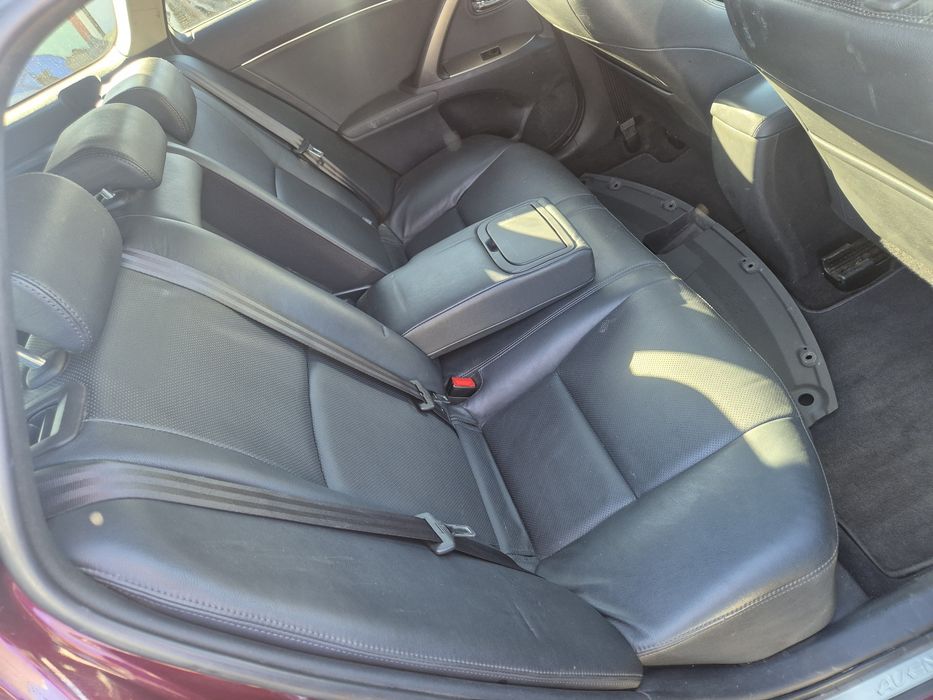 Interior piele impecabil 2009-2015 Toyota Avensis T27