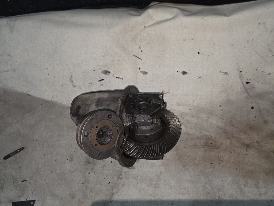 Продам редуктор заднего моста на Ваз