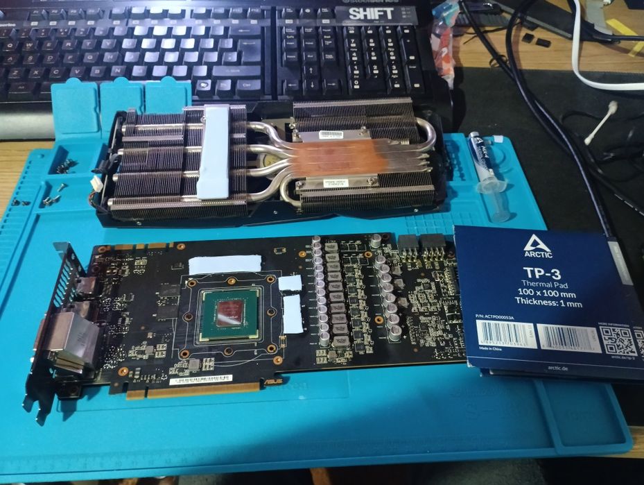 gtx ASUS ROG STRIX 1080 box + pastă / paduri noi