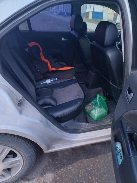 Форд мондео 2002г 2л