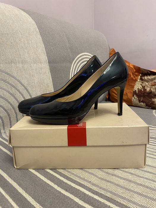 Продам туфли hogl