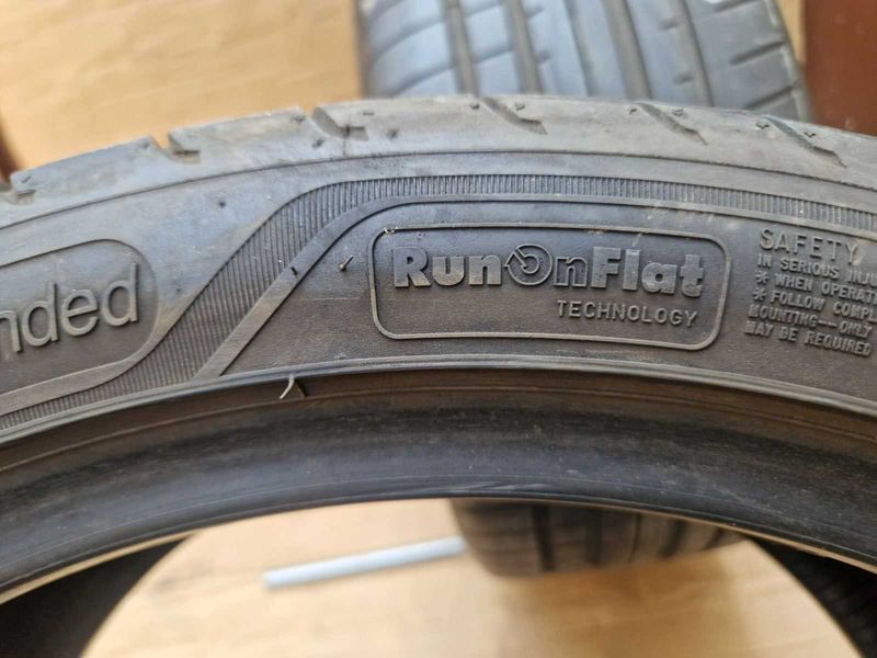 2 Goodyear R19 275/35
летни гуми Runflat 
DOT0718