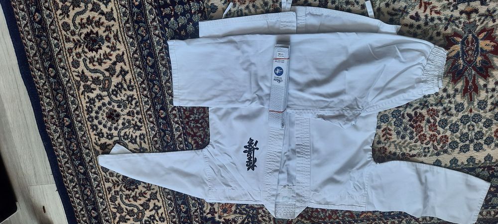 Спортивные товары