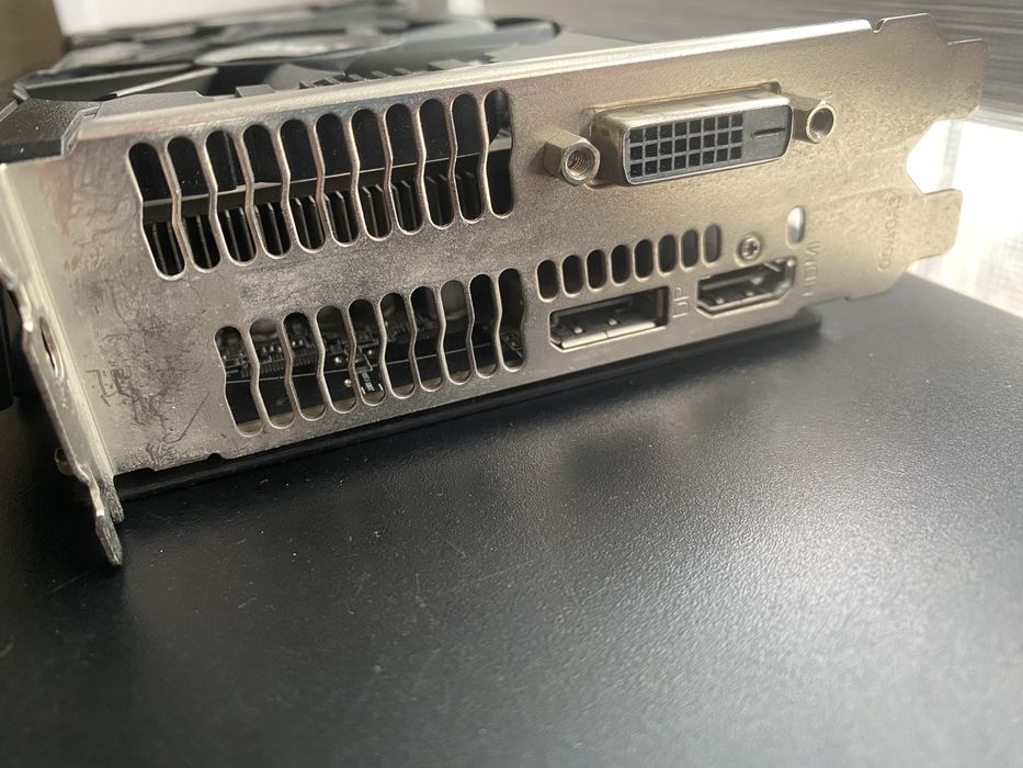 Radeon AMD RX 580 4Gb видеокарта