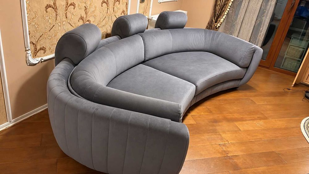 Canapea curbata eleganta, design deosebit, catifea gri, 290 cm, Brasov