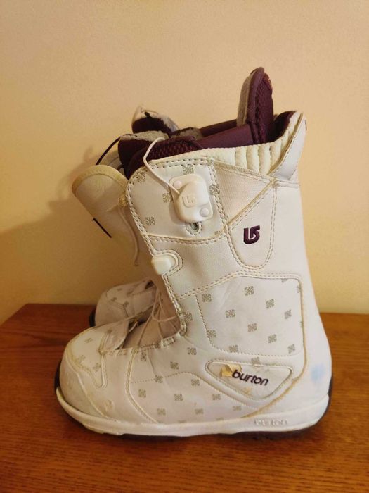 Сноуборд, автомати и обувки BURTON, какса и очила CEBE
