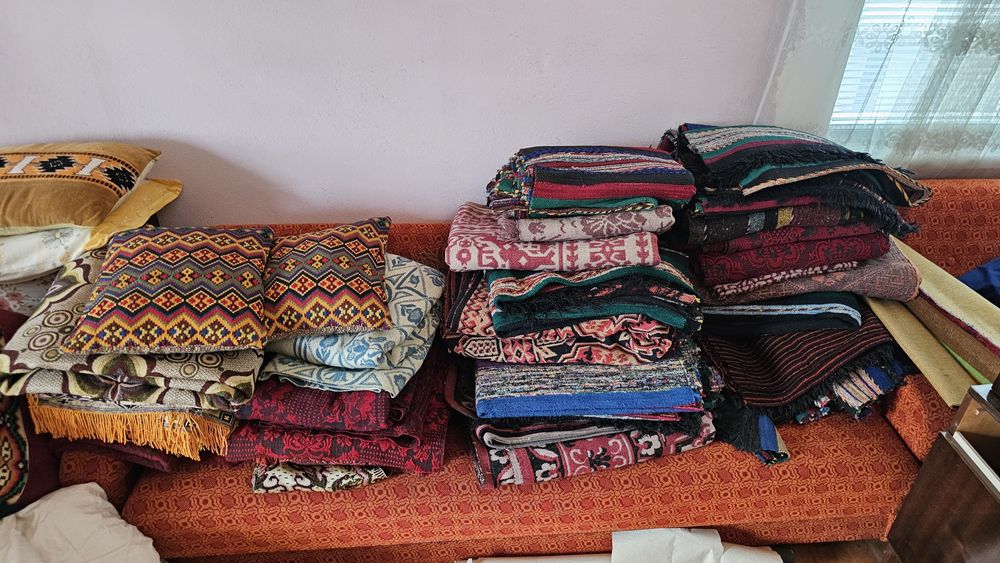 Продавам Килими - Пътеки - Черджета