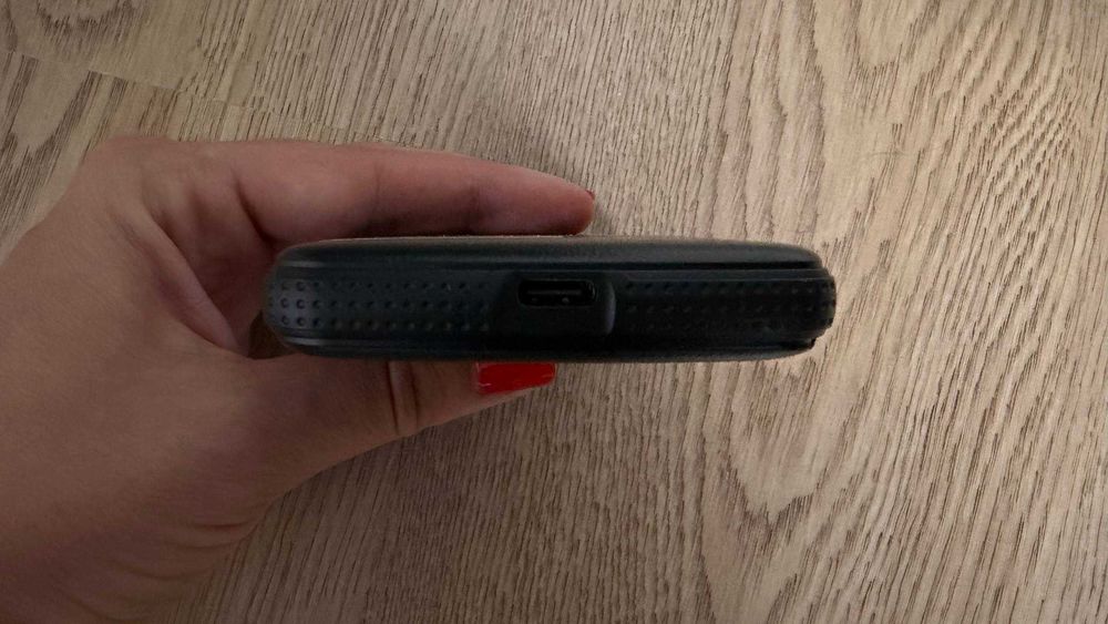 Pokefi — router Wi-Fi de buzunar fără cartelă SIM, 170+ țări, ca nou