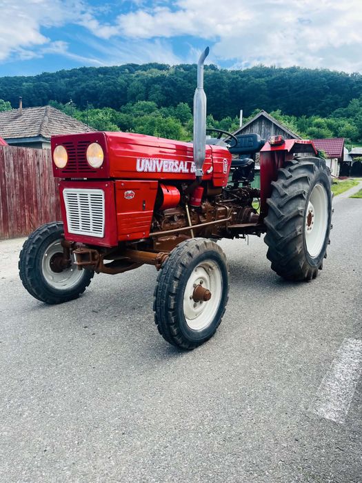 Vând tractor U550