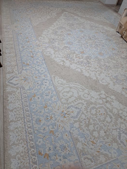 Продаётся качественный ковёр