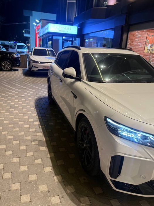 Voyah Free Apollo Tech gibrid