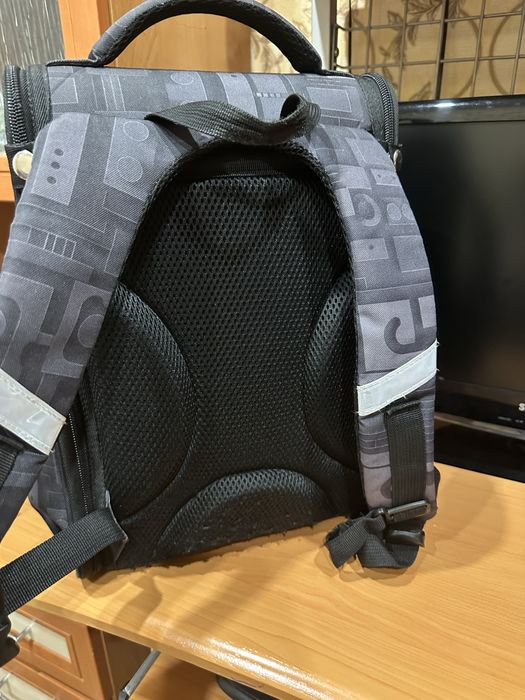 Рюкзак  570 грамм идеально для первоклашек!