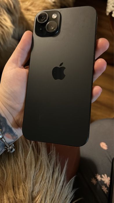 Vând iphone 15 plus