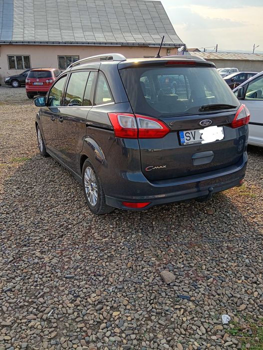 Autoturism cu 7 locuri ! FORD