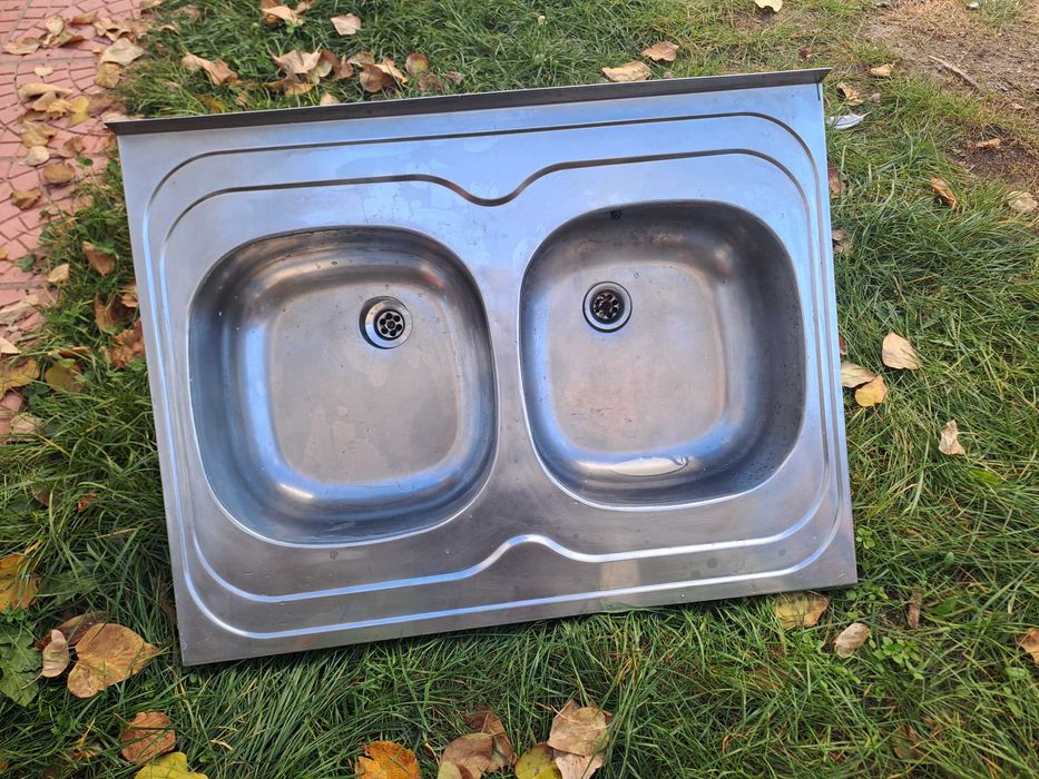 Добре запазено корито за мивка двойно