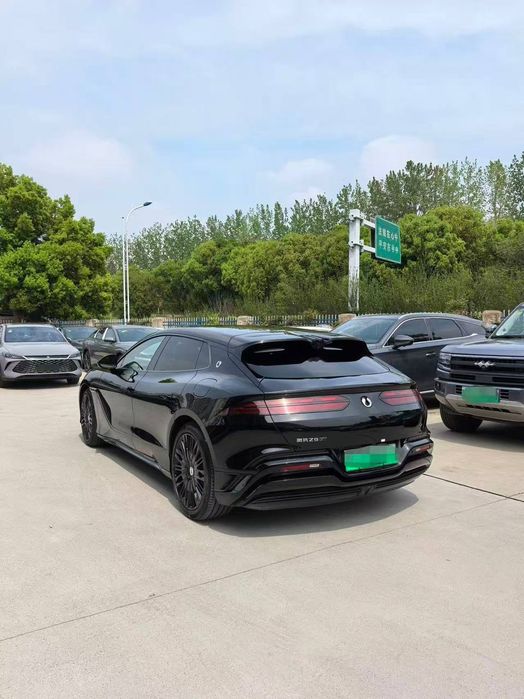 Denza Z9 GT полный привод электричка