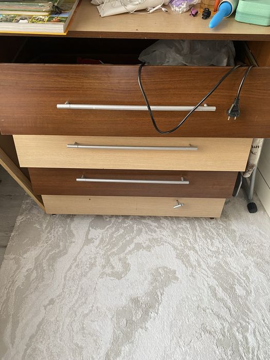 Комод с зеркалом