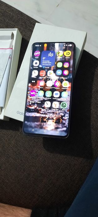 Продается Samsung galaxy s21