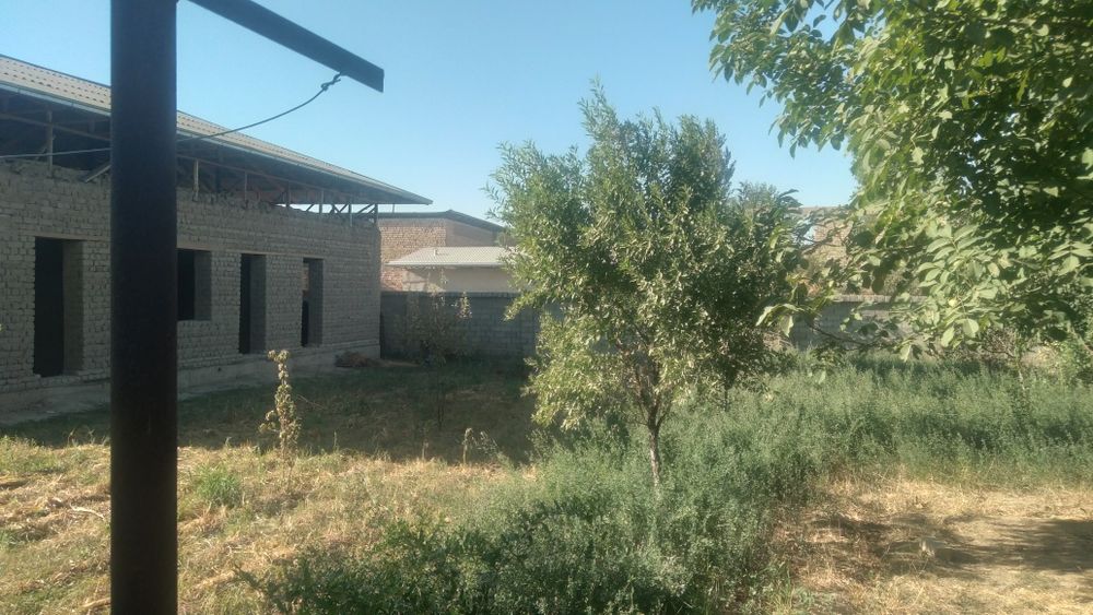 Uy sotiladi,5xonalik