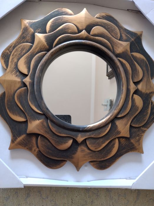 Нови декоративни огледала на Inart