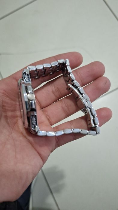 Продам часы Quartz