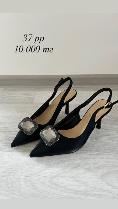 Женская обувь разные