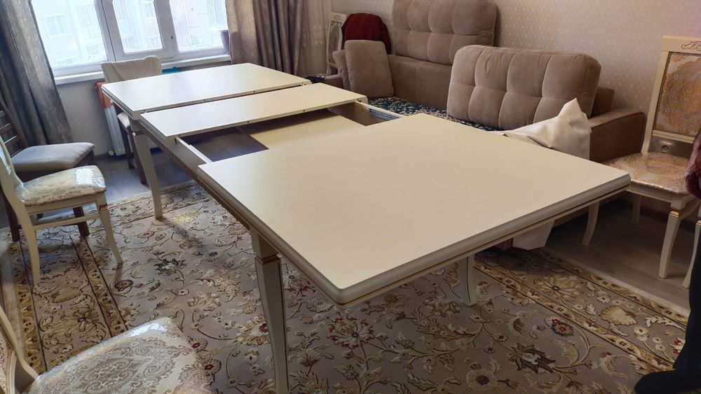 Продам стол в идеальном состоянии