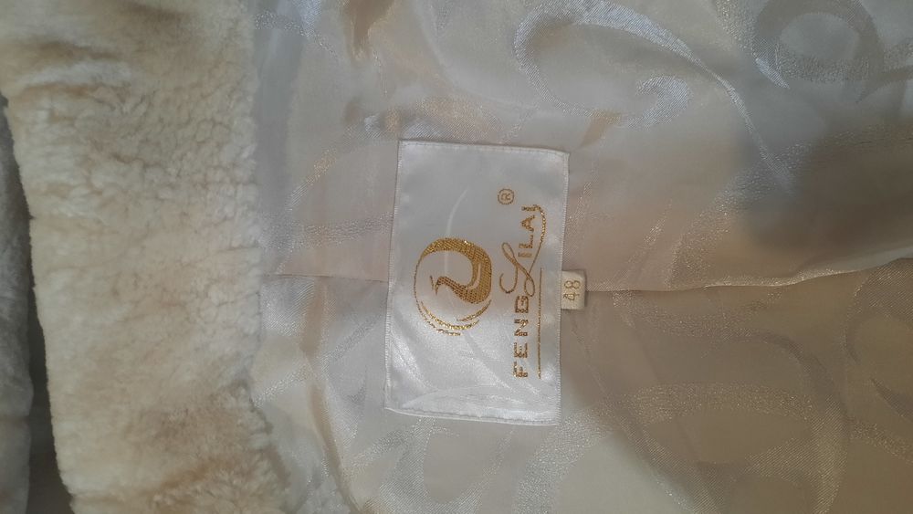 Светлая шуба мутон