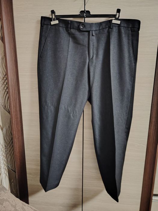 Costum pentru bărbați mărimea 54