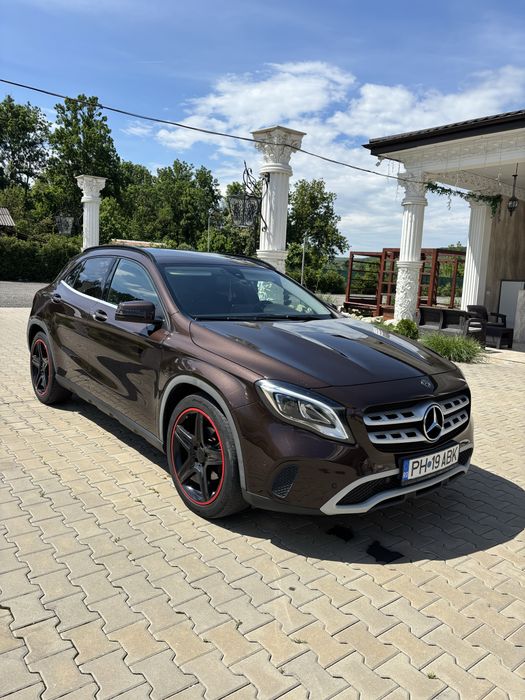 Mercedes Benz GLA