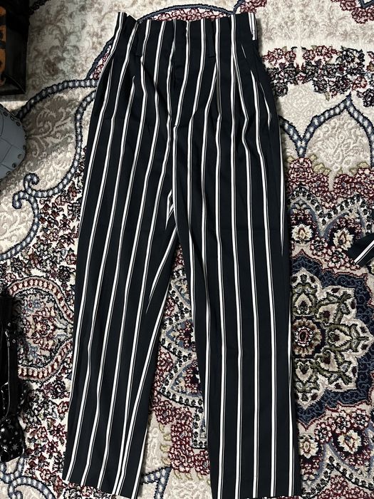 Брюки в полоску H&M