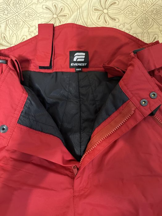 Costum ski Everest marimea 152 cm rosu cu alb