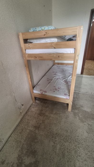 Двухярустны кровать