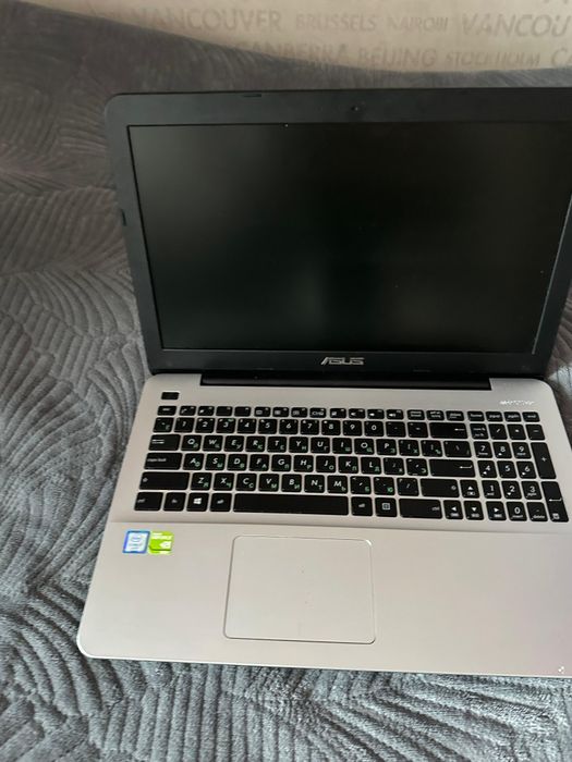 Ноутбук ASUS X555UA