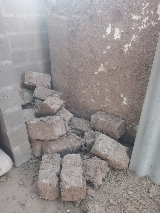 Саман сатылады . 100 тг-ден. Размер 20*40