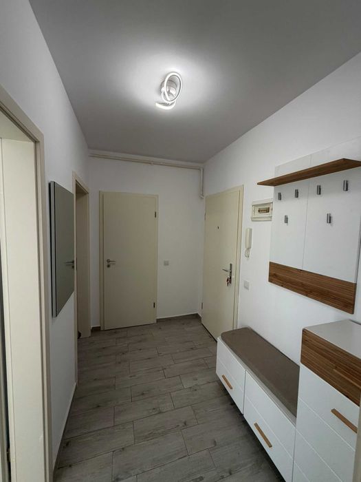 Închiriez garsonieră decomandată, recent renovată – Etaj 1, Balcon & Bucătărie separată | Avantgarden Sibiu