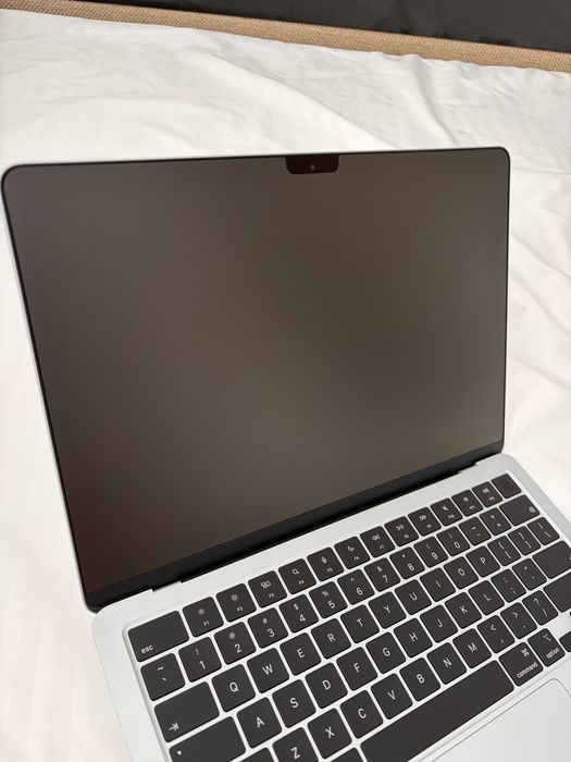 Macbook air 13 m5 24ram 1Tb