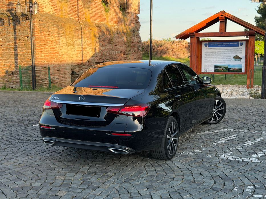 MERCEDES-BENZ E-Class 2022 — imagine 4