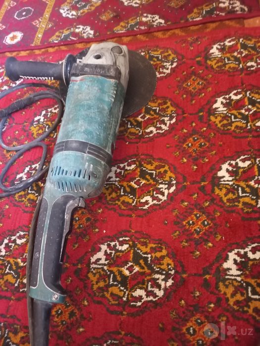 Болгарка 230  makita