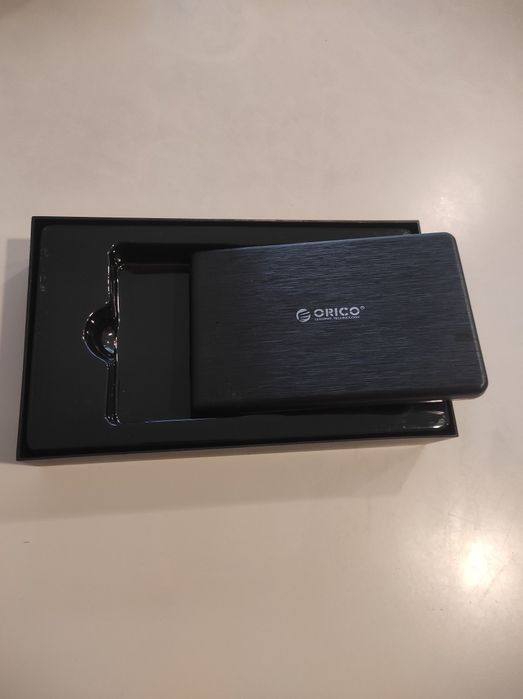 Чисто нова външна кутия за твърд диск