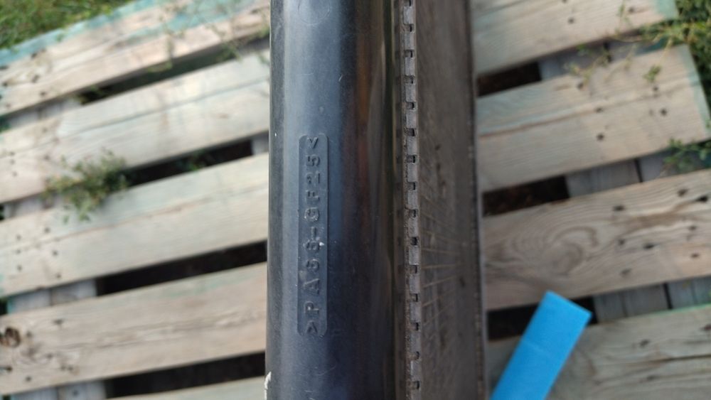 Продам радиатор на Сюрф 185