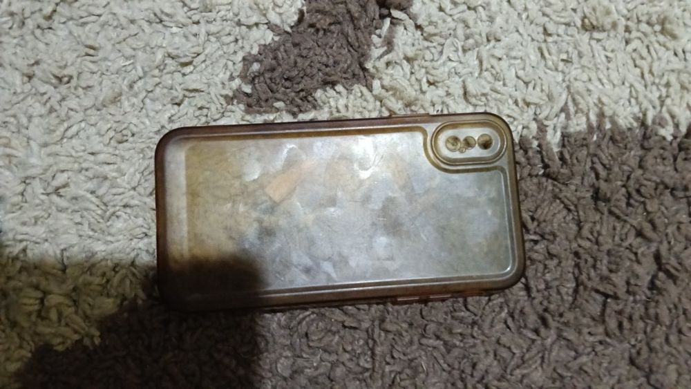 Vând iPhone xs spart fata spate