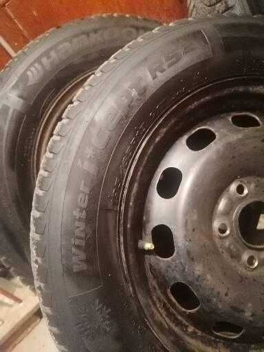 Jante Ford cu anvelope de iarna