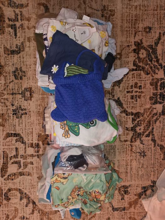 Pătuț bebeluși culoare gri.